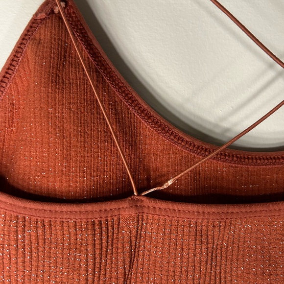 Cute Thin Strap Ribbed Crop Top - Picture 7 of 8